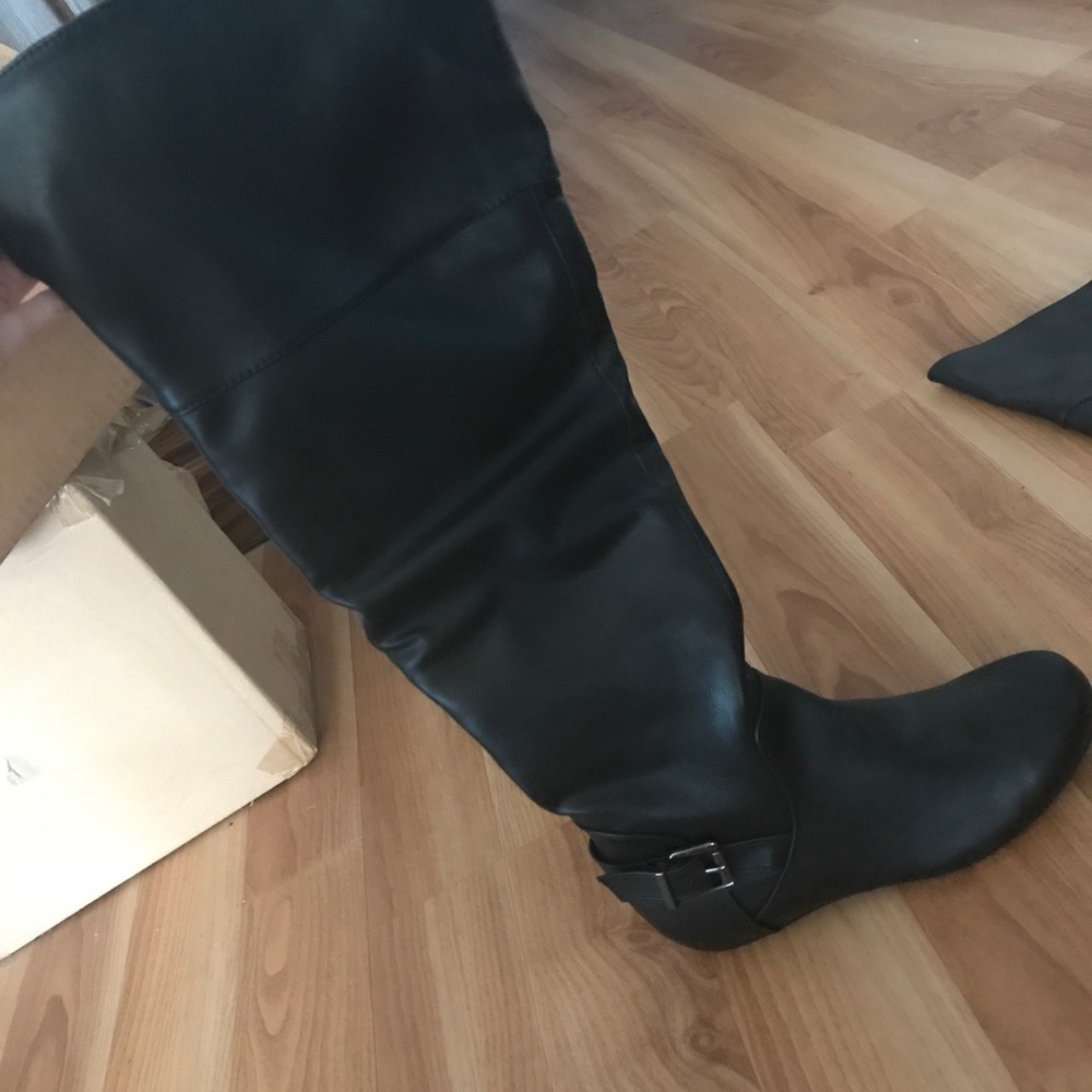 Just below the knee Soda Boots (Size 6)